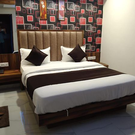 Hotel Sun Shine Ahmedabad Eksteriør bilde