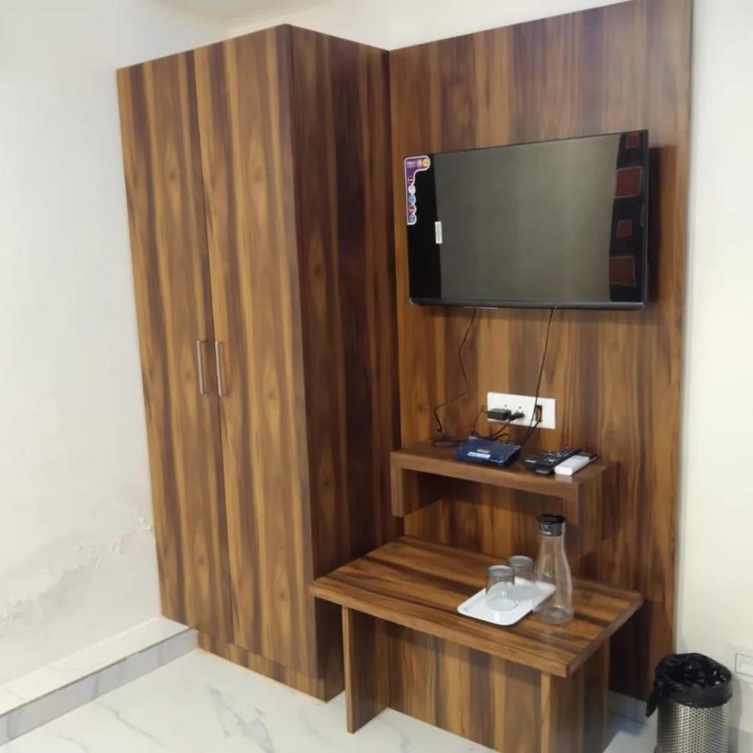 Hotel Sun Shine Ahmedabad Eksteriør bilde