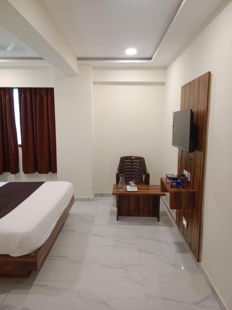 Hotel Sun Shine Ahmedabad Eksteriør bilde